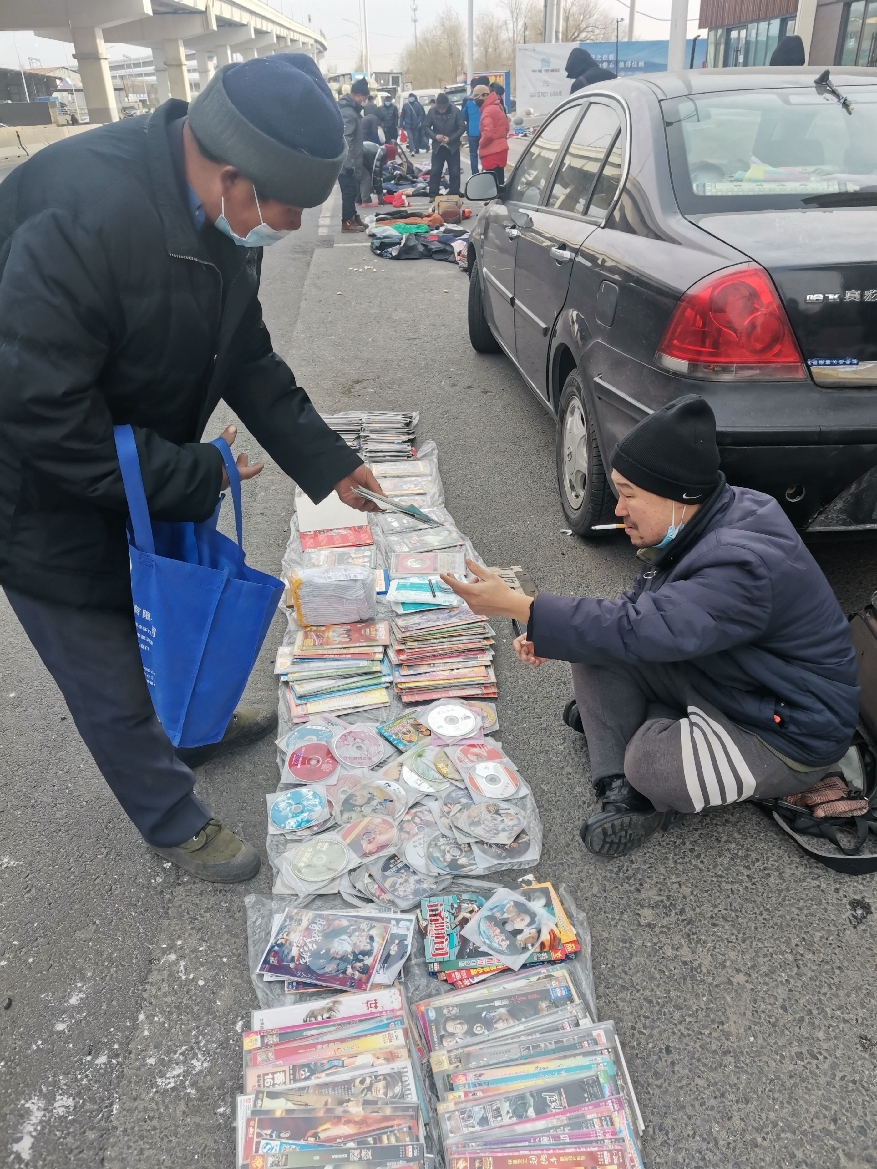 闲逛二手旧货市场,哈尔滨鬼市和旧货市场大全
