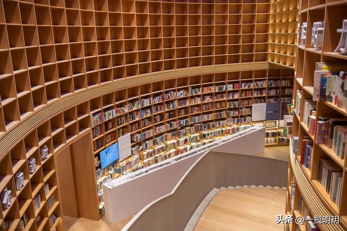 推荐四十岁女人要读的书,想读一本书有什么推荐