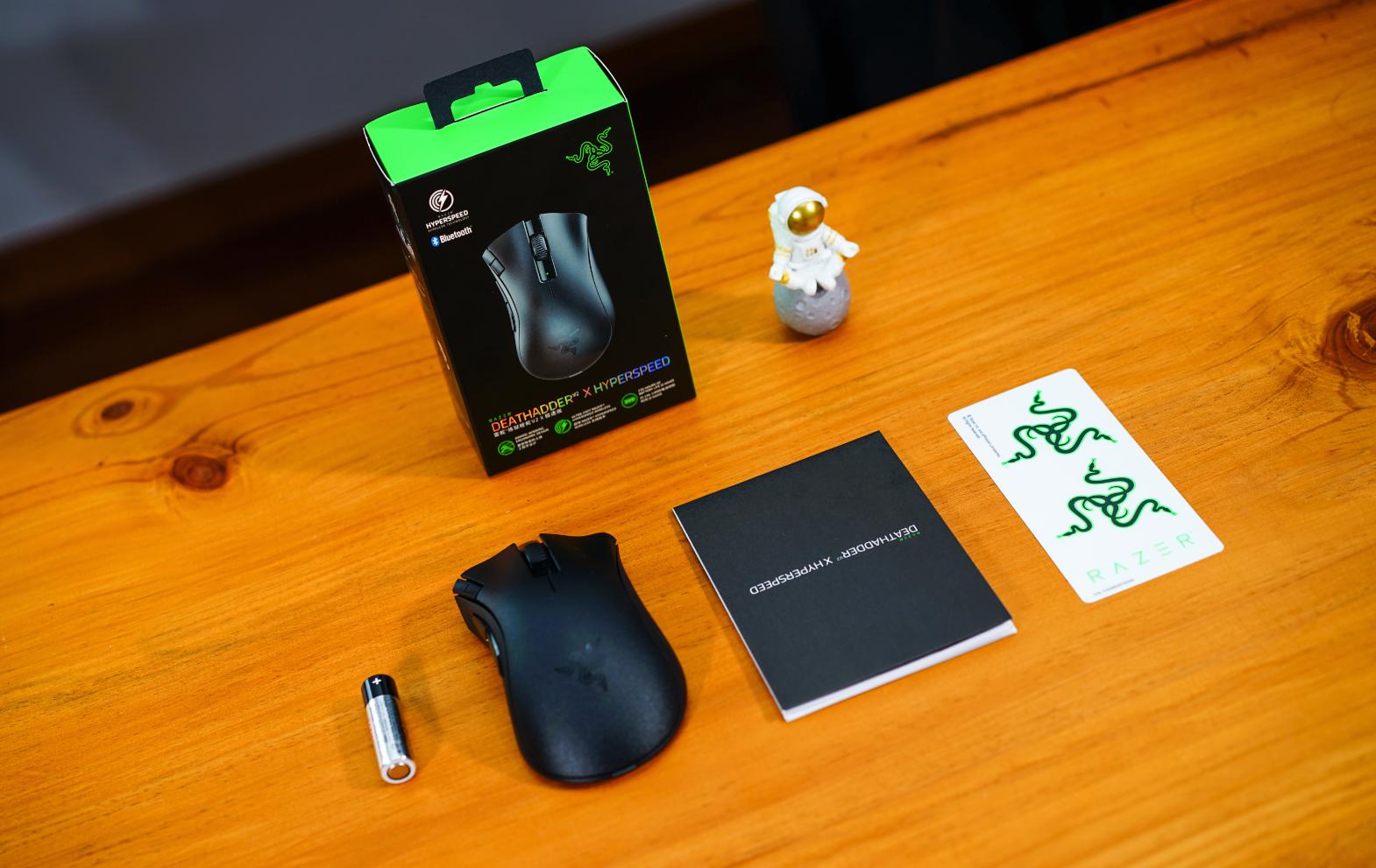 雷蛇炼狱蝰蛇v2x鼠标测评,雷蛇蝰蛇v2人体工学鼠标评测