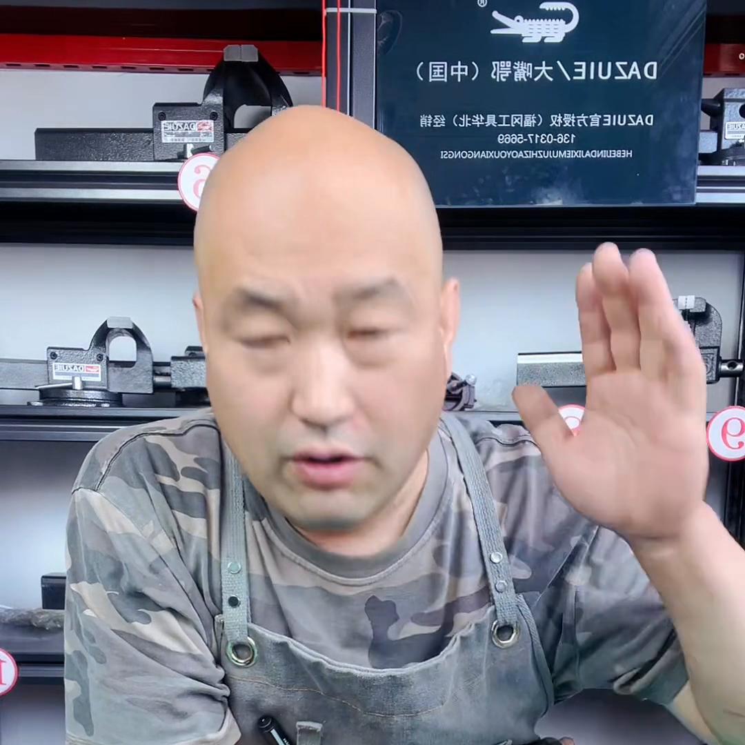 大型老虎钳台钳,大嘴鳄牛角台虎钳