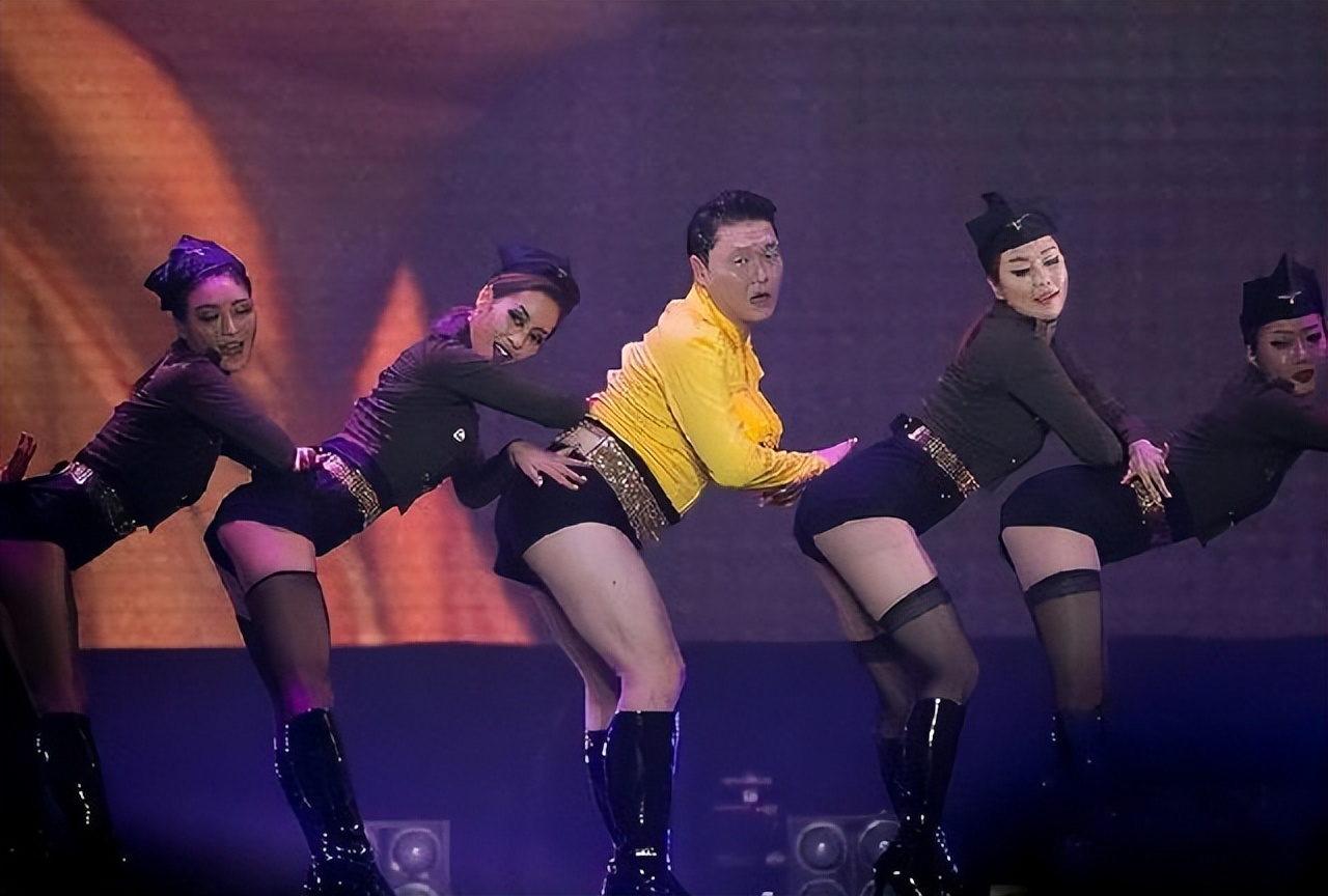 富不外露鸟叔：创造历史记录的骑马舞，却差点把他好友逼上西天？