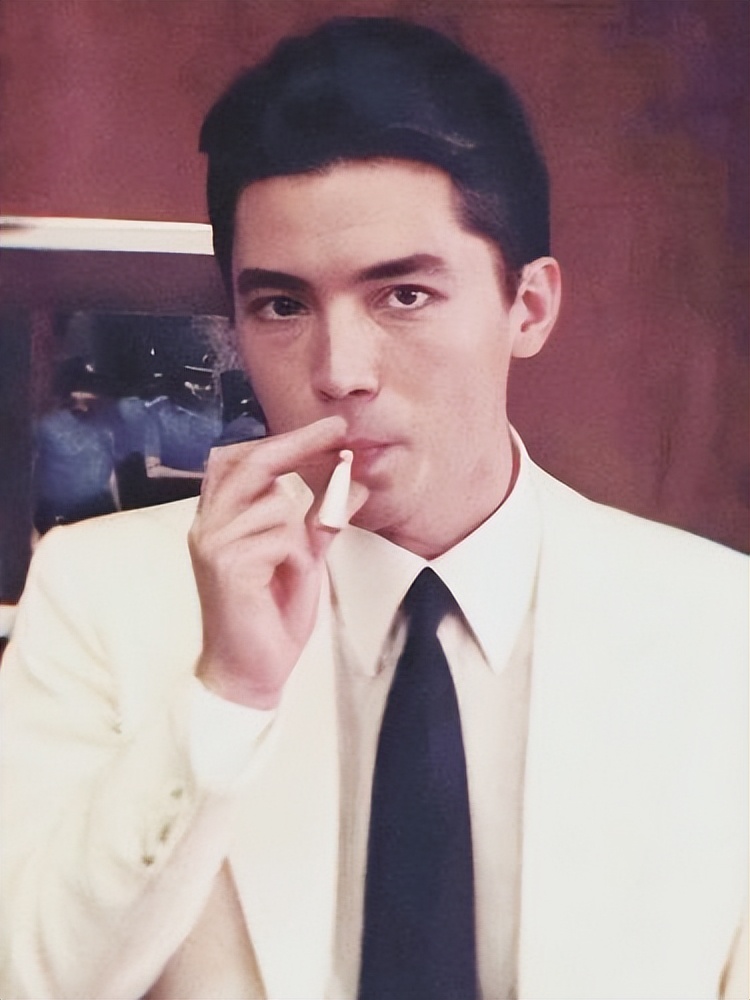 男扮女装最丑的十个男星,男扮女装惊艳的男星