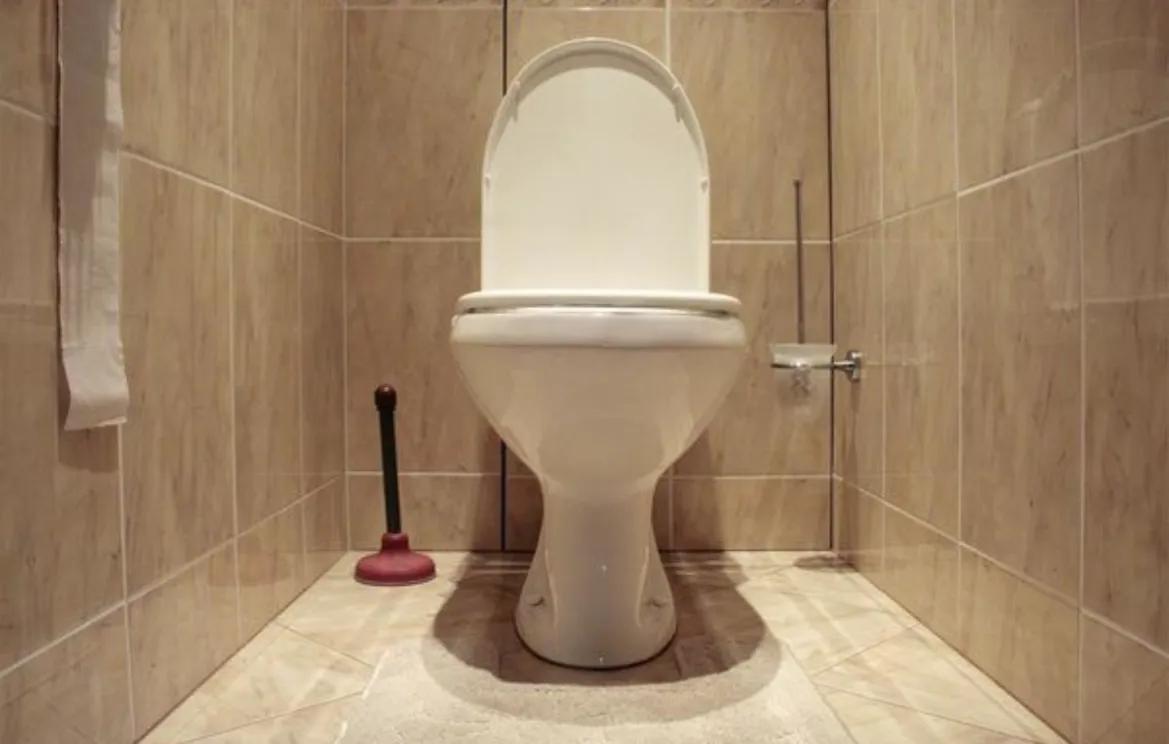 卫生间下水道反臭气解决小妙招,卫生间臭气熏天太难闻的几种原因