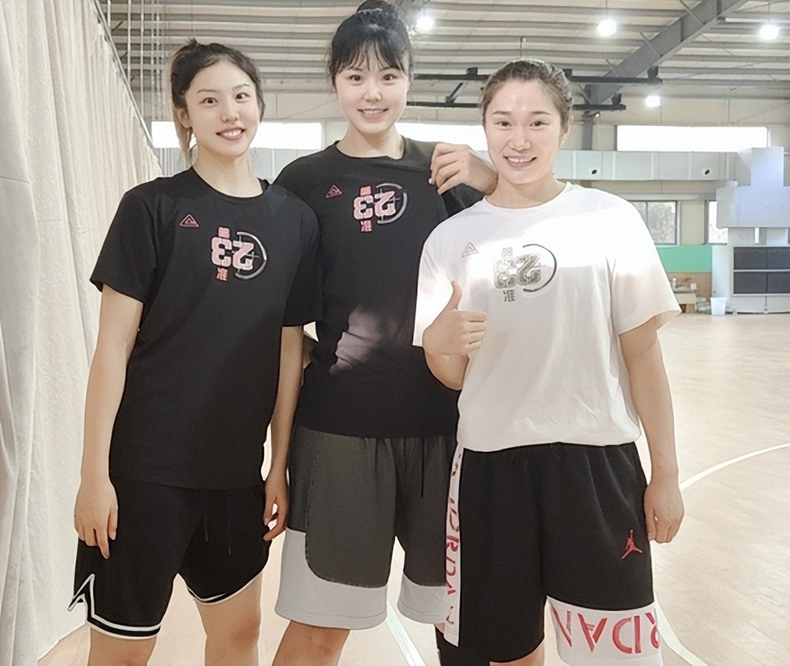 李月汝欧洲篮球集锦,篮球女明星李月汝