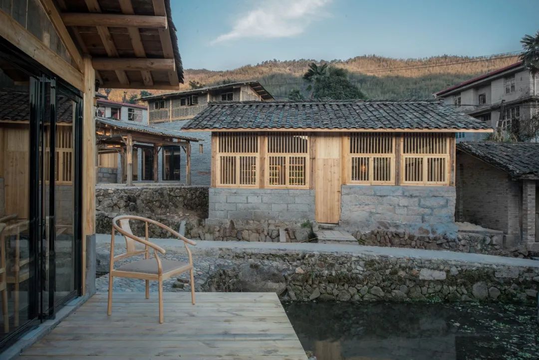 花100万改造农村老房子失败案例,花100万改造房子被网友骂