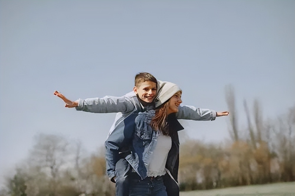 孩子脾气暴躁易怒不尊敬父母,父母脾气暴躁易怒怎么办