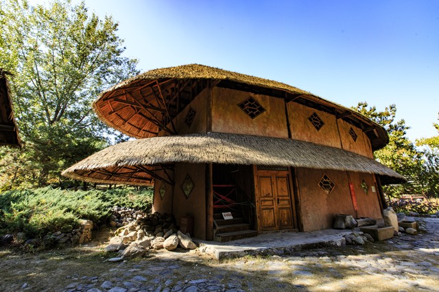 民族特色文化的发展趋势,56个民族里面文化最齐全的有哪些