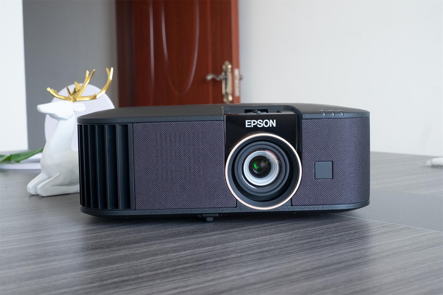 世界杯投影仪家用高清超清,推荐个能看世界杯的投影仪