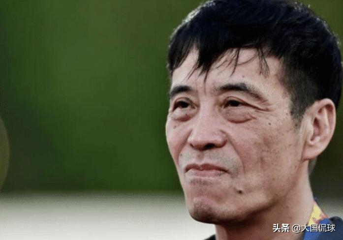 国足战沙特敲定名单，归化费南多在夜店和美女跳舞，陈戌源看走眼