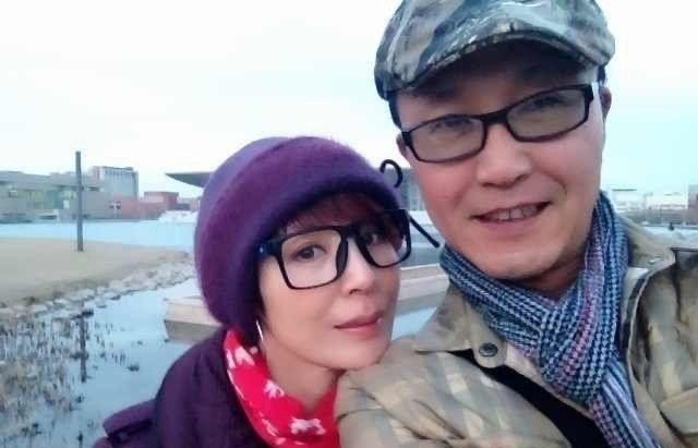 吴刚和妻子感情有多好,吴刚和老婆恩爱