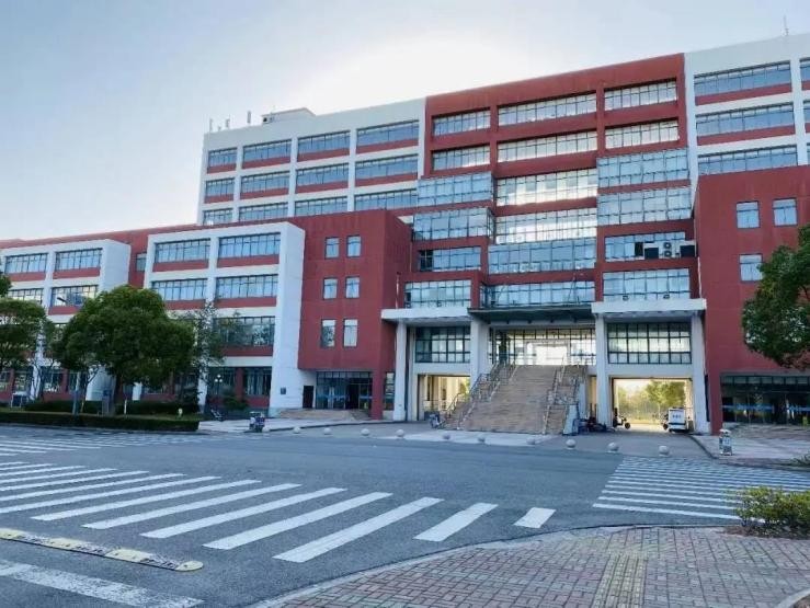 薪资最高的专业三大行业,平均工资最高的十大专业