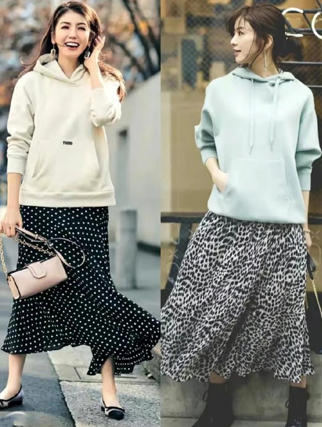 卫衣款长裙怎么搭配鞋子才时髦,连帽卫衣跟黑色长裙怎么搭配