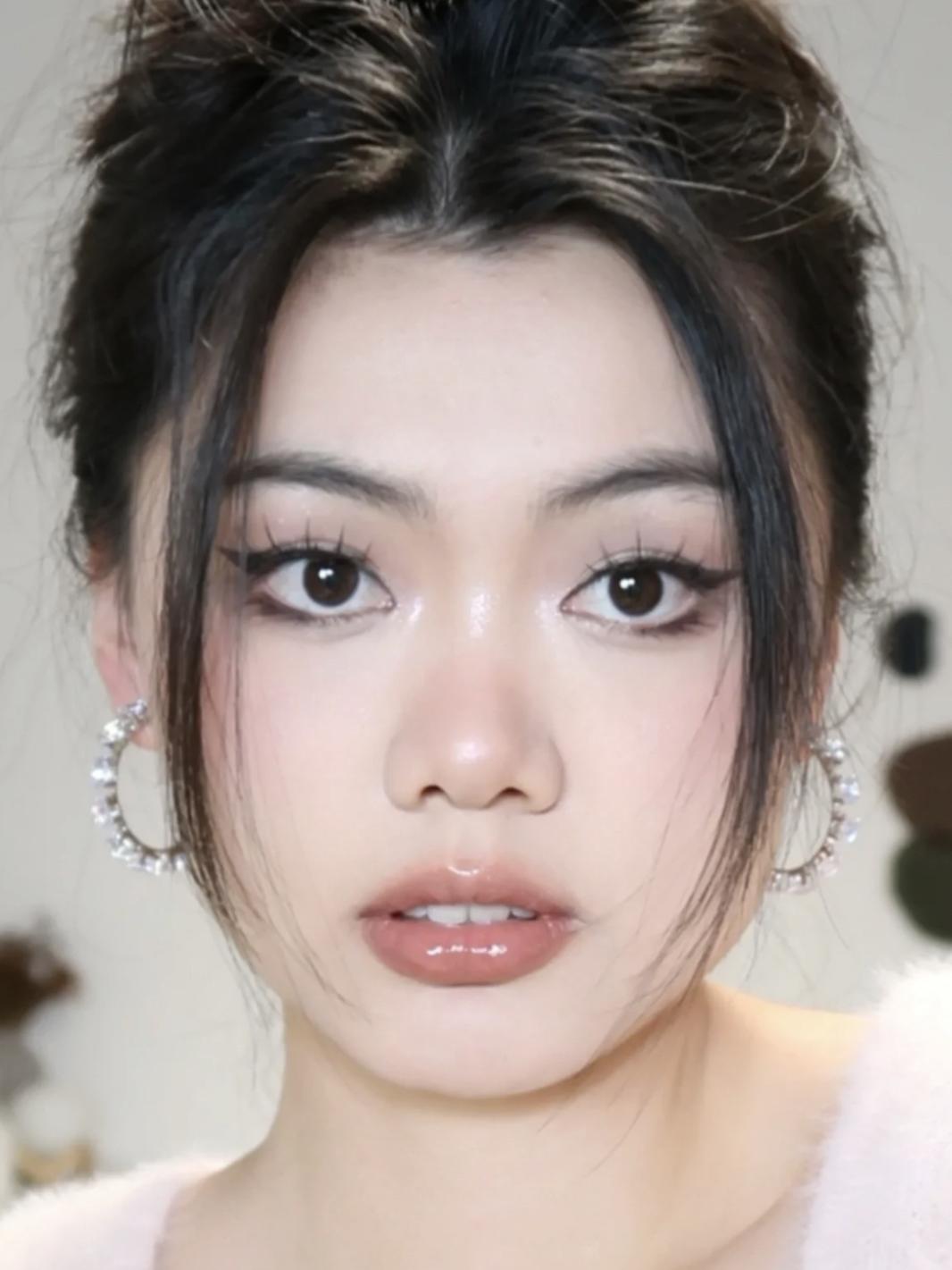 长月烬明仿妆怎么弄,长月烬明无滤镜妆容