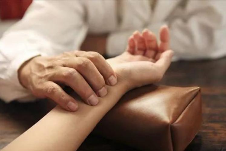 女人没有子宫和正常人有什么区别,没有子宫的女性对身体有什么影响