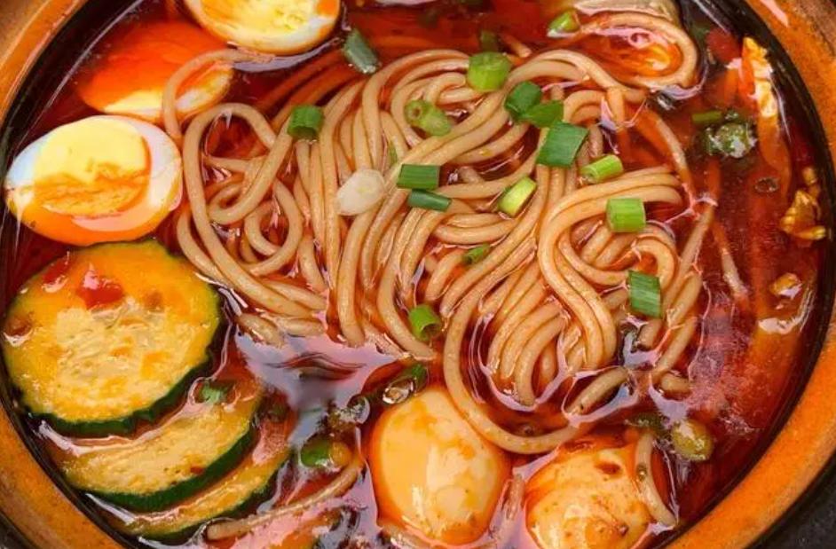 被网红吹上天的几大网红美食,盘点那些迅速爆火的网红美食