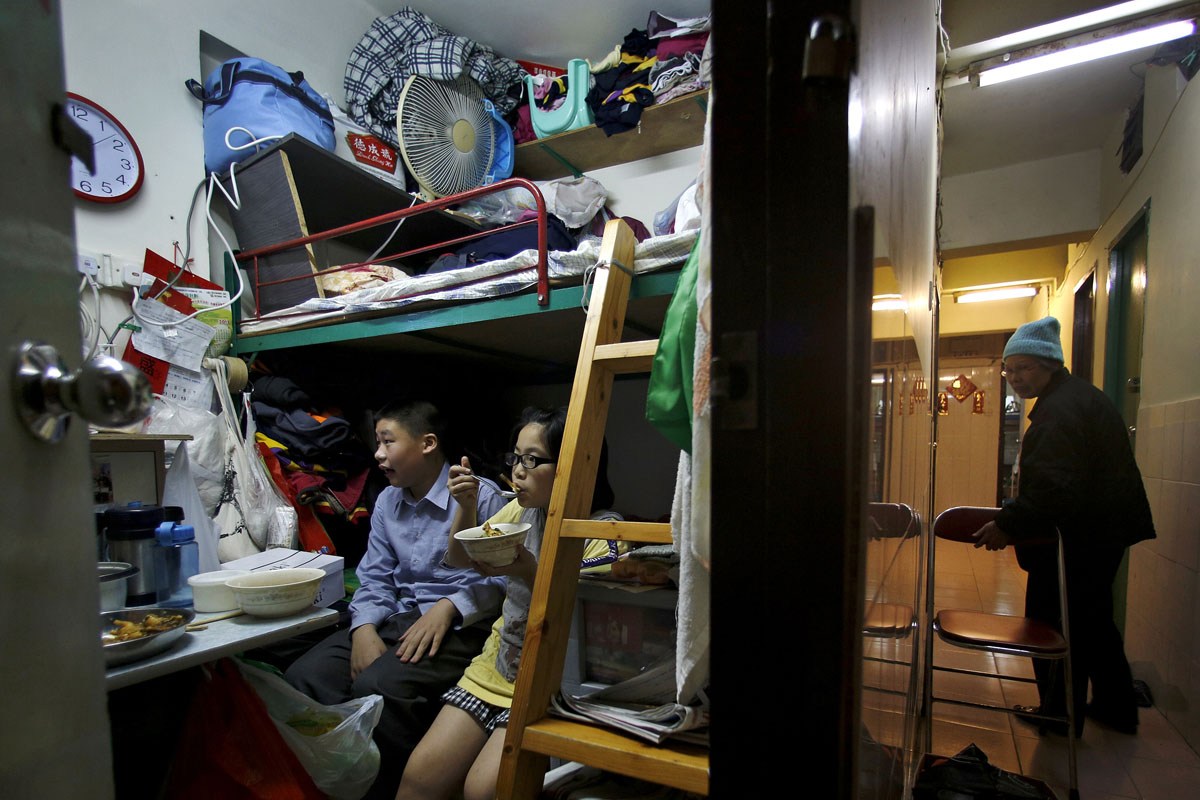 香港前特首林郑月娥，年薪约521万港币，为什么工作42年未买房？