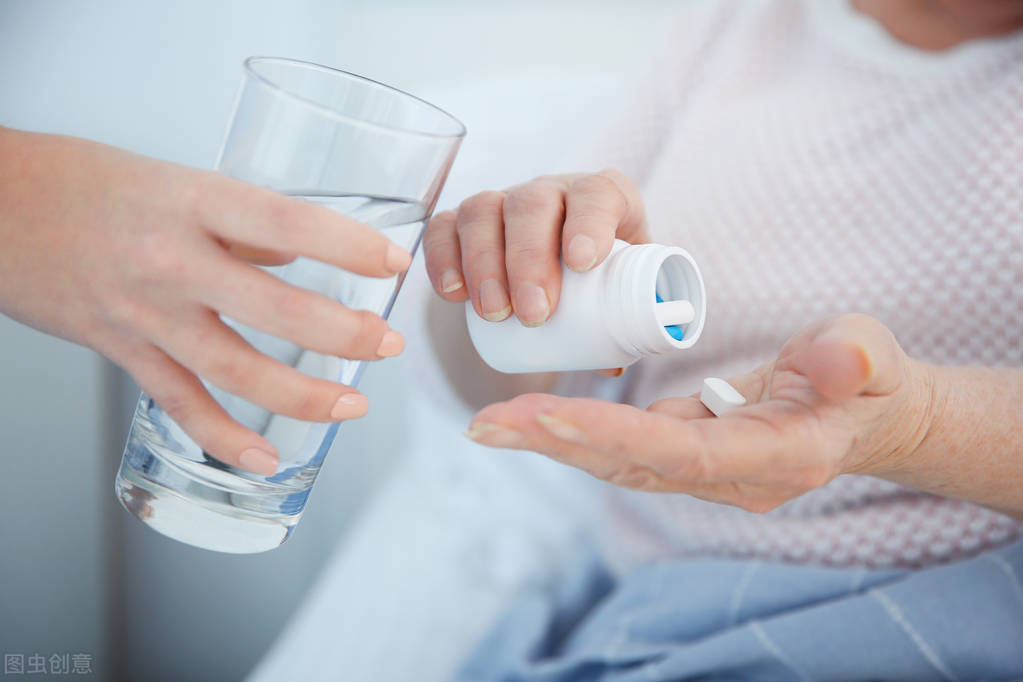 你以为只有太阳会让你变黑？这些药物也会