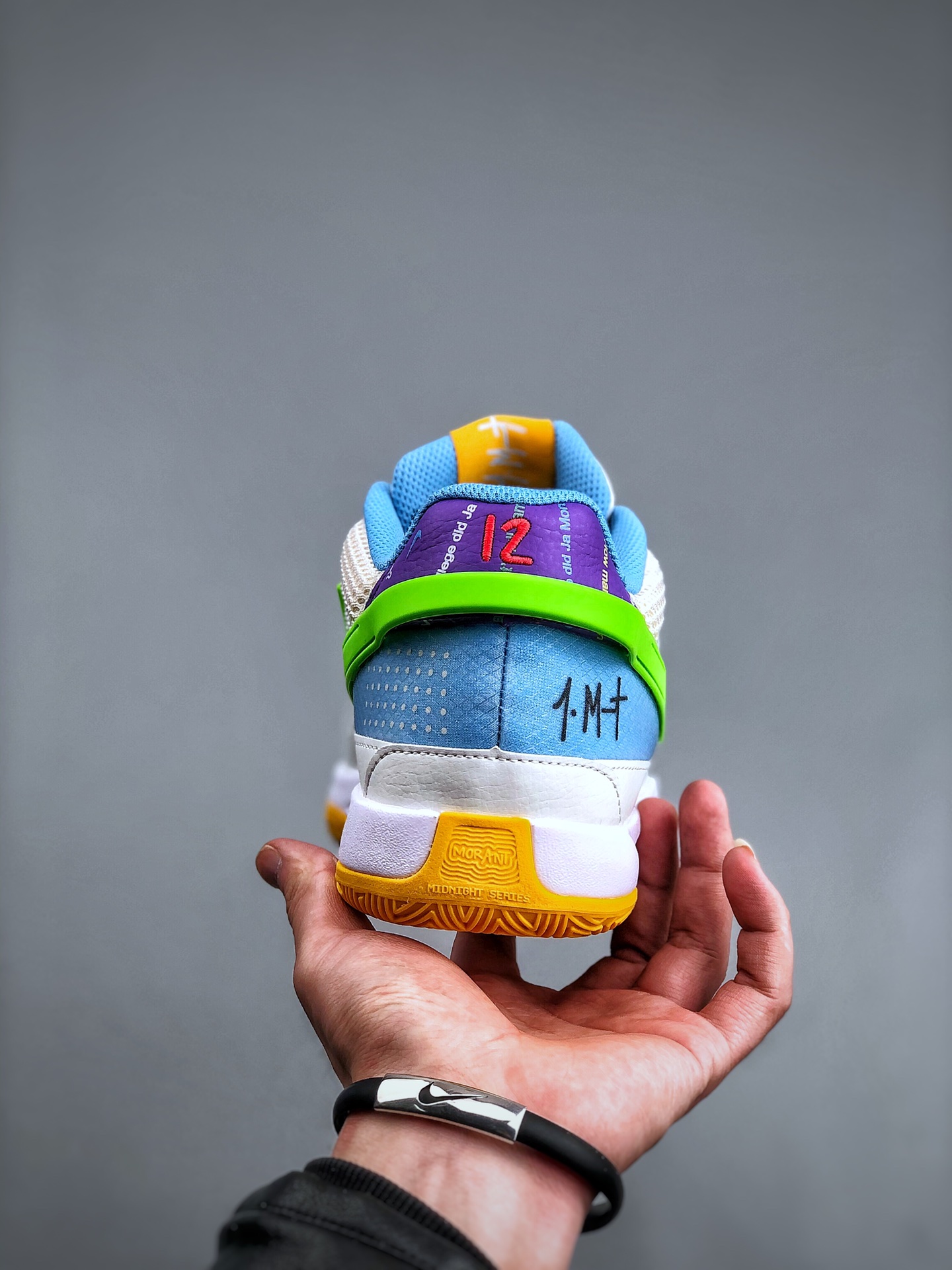 磨脚的鞋子不要硬穿,磨脚的鞋子别硬塞