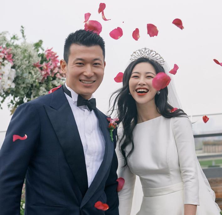 娱乐圈十大甜蜜婚礼亲吻,娱乐圈十对明星夫妻婚礼