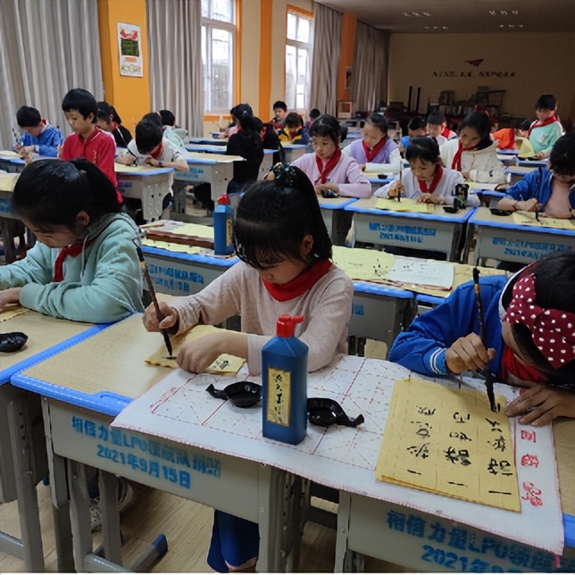 南康赤土民族小学,南康区赤土民族中心小学六年级