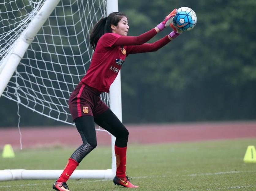 女足赵丽娜退役了吗,前女足门将赵丽娜回应非议