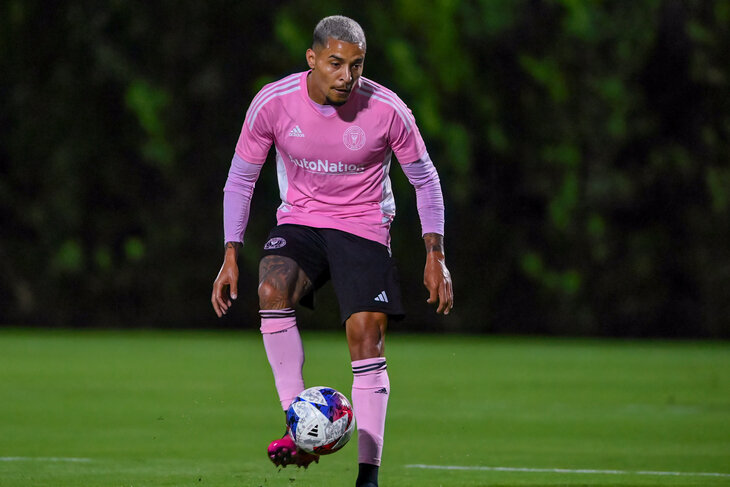 梅西最新队友,梅西新队友马丁内斯