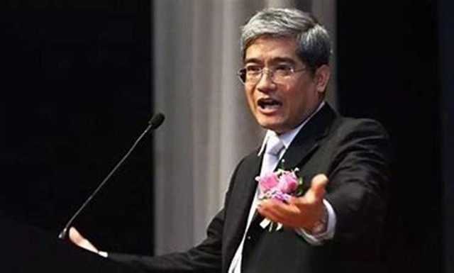 从“良心经济学家”到“江湖*子骗**”，*咸平郎**如何一步步走下神坛？