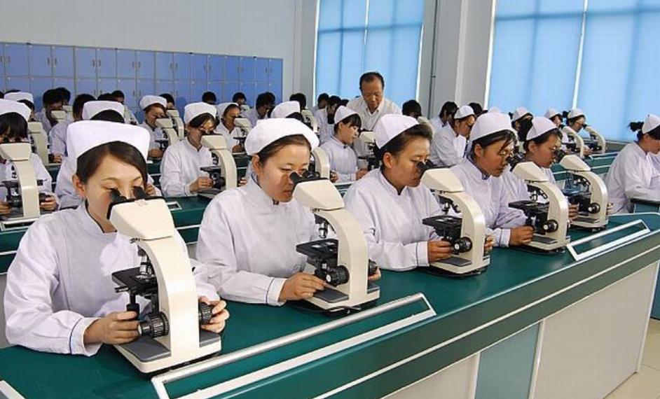 高考热门专业临床医学热度第一,2023高考医学专业热度排行榜