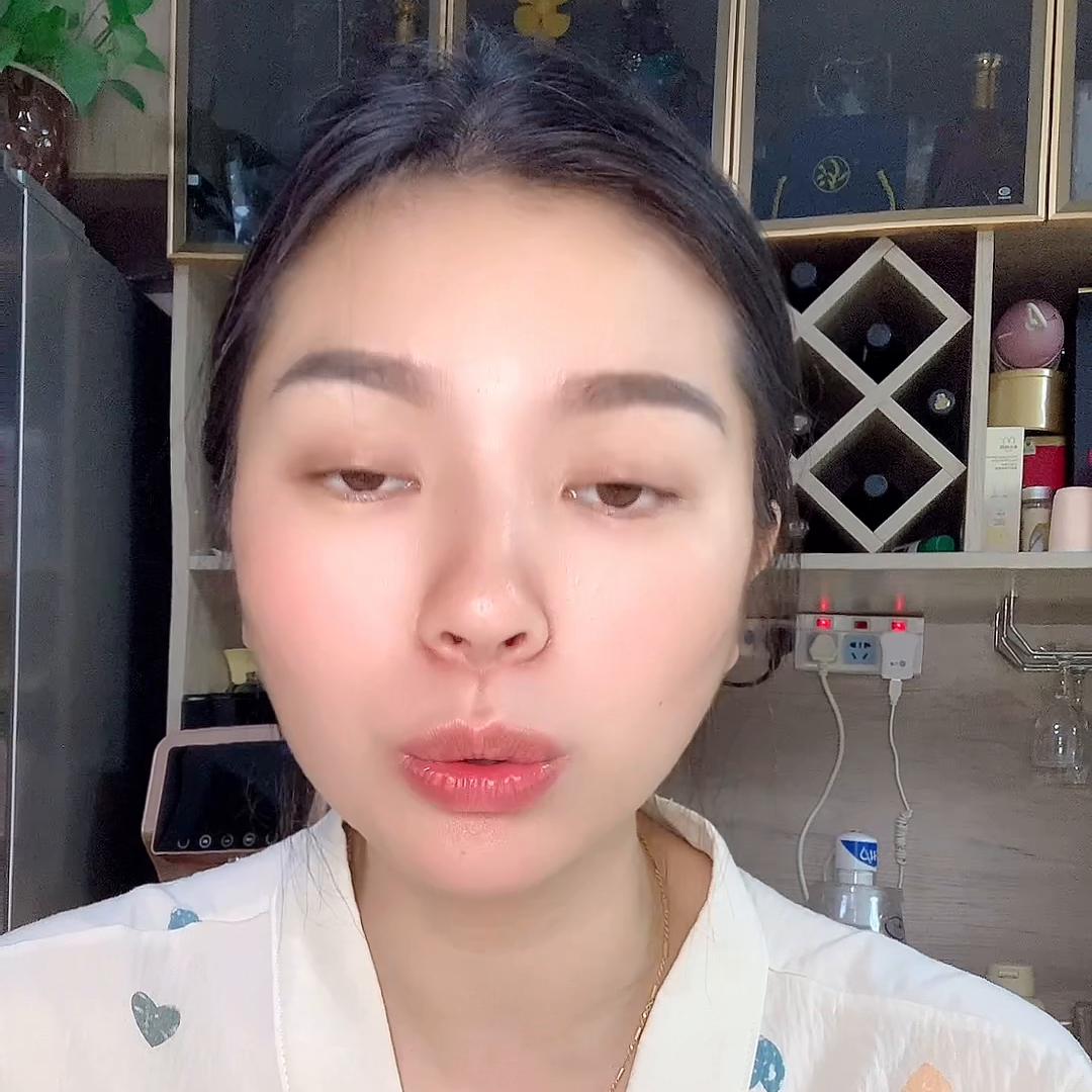 年轻人出门带现金好吗,年轻人出门带现金