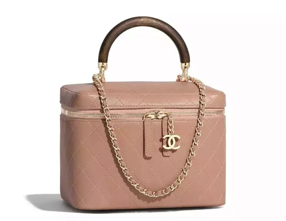 chanel必买的10件单品,chanel最新一期