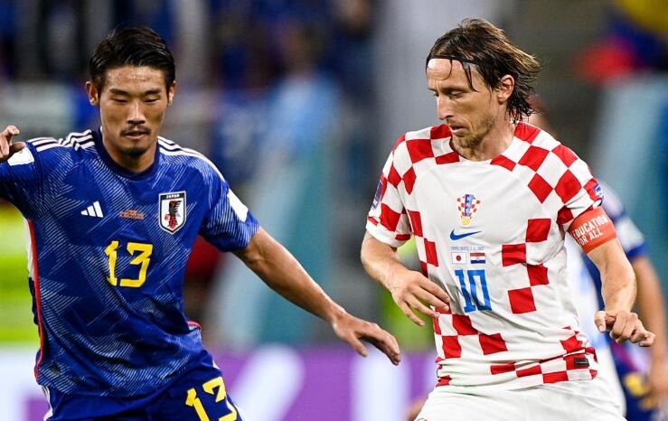 世界杯日本队2-1逆转胜德国是哪天,世界杯日本克罗地亚点球大战