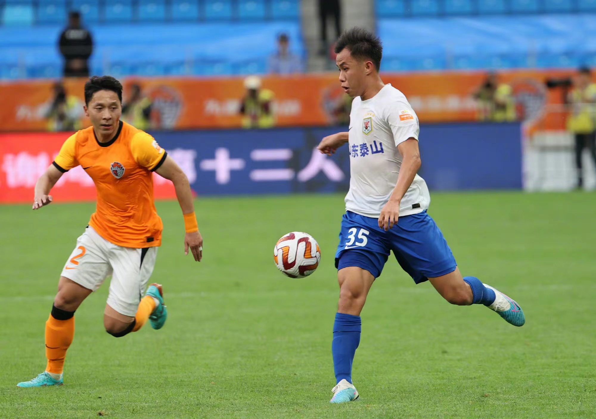 黄政宇进入国足名单吗,徐新目前状态