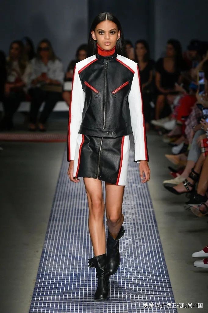 2019春款机车皮衣搭配图,小个子秋冬机车皮衣穿搭