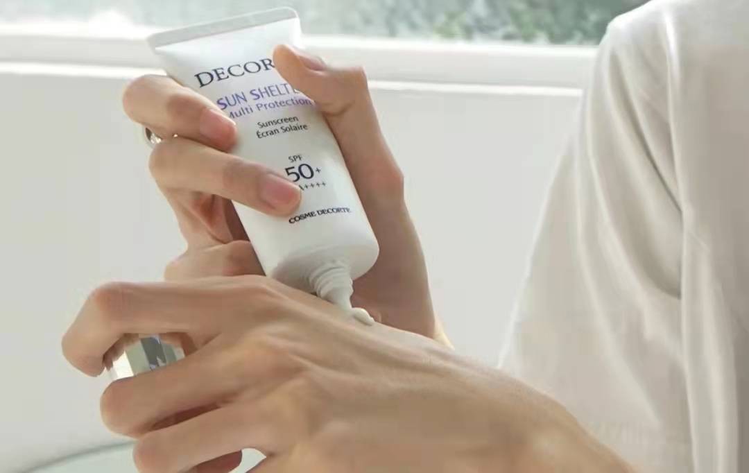 黛珂和薇诺娜防晒哪个更适合干皮,黛珂防晒霜适合哪种皮肤