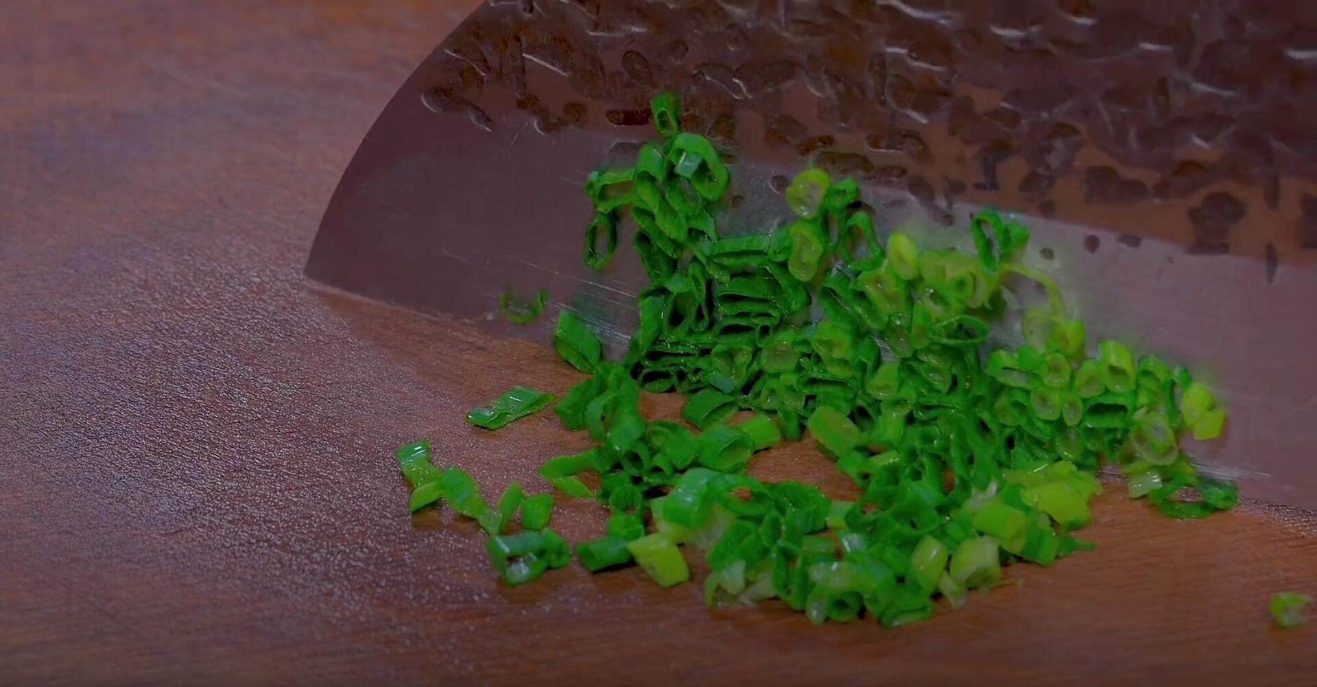 “安眠猛将”不是牛奶，每天坚持吃它，养心安神，人都显年轻了