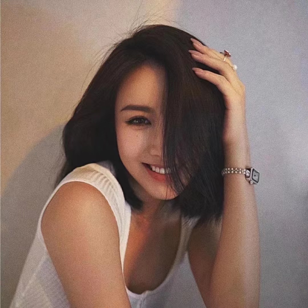 脸大女生好看的发型,短发显脸大还是显脸小