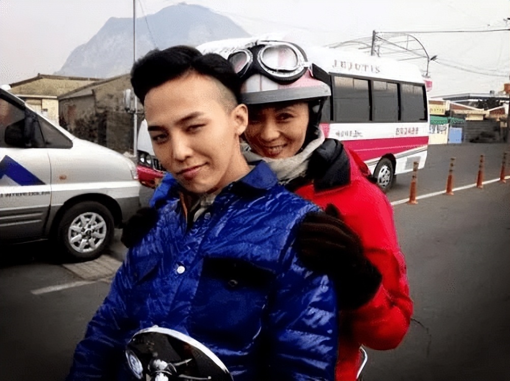 权志龙疑与YG解约,权志龙jennie分手了吗