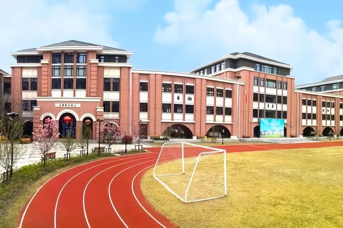 新江湾小学丶初中丶高中简介和校园实景照片！学校对口小区一栏