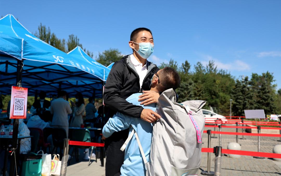 首批返校！我想死你们了！