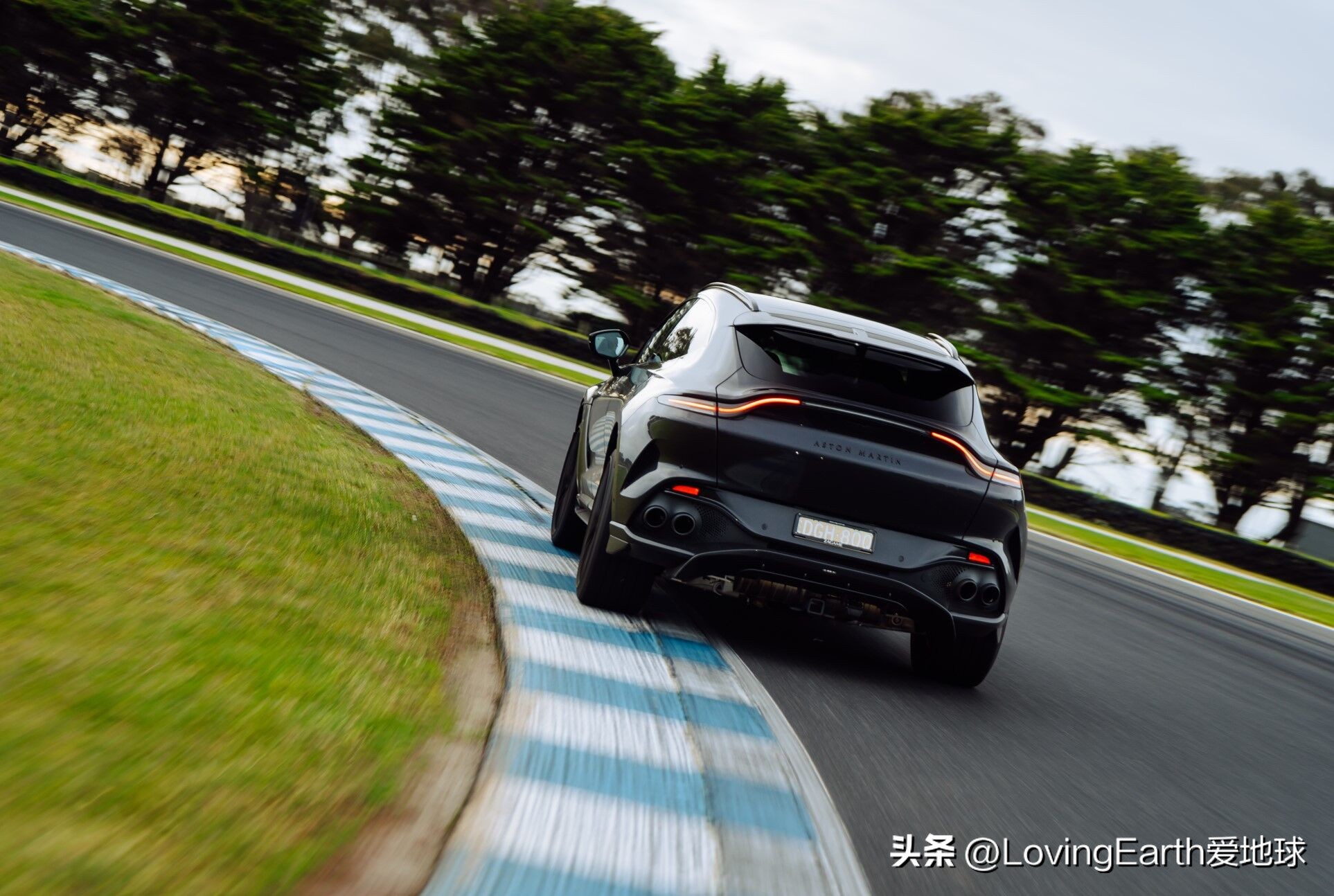 阿斯顿马丁dbx707与兰博基尼urus,阿斯顿马丁dbx707赛道测试