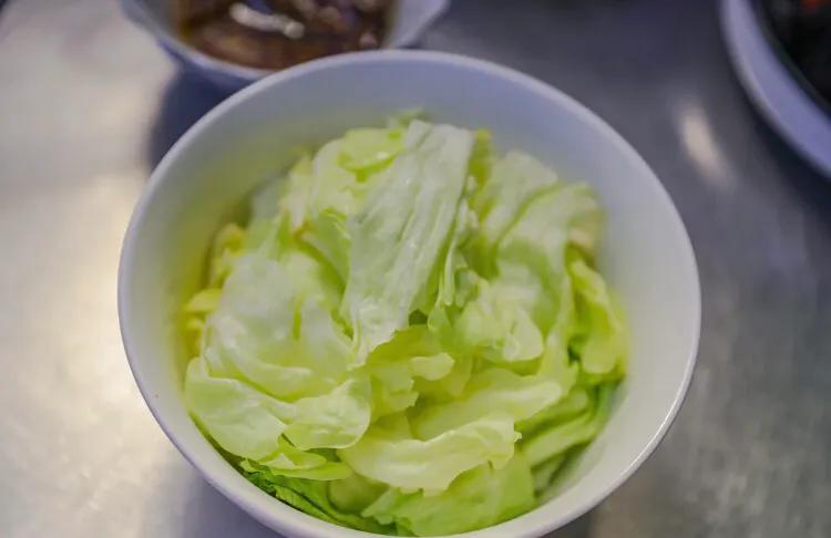 夏天大家喜欢吃的凉拌菜快来看看,家常菜适合夏天做的一道凉拌菜