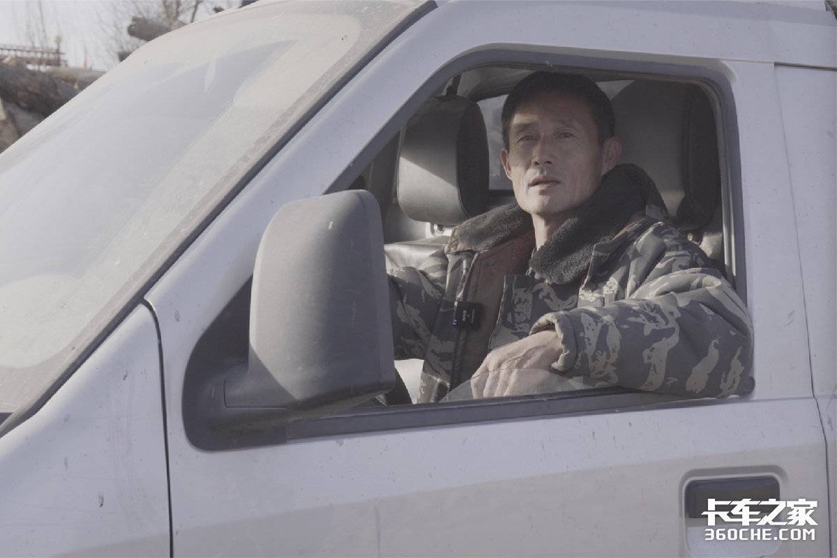 五菱荣光小卡和新卡质量哪个好,皮实耐用良心价双排微卡五菱荣光