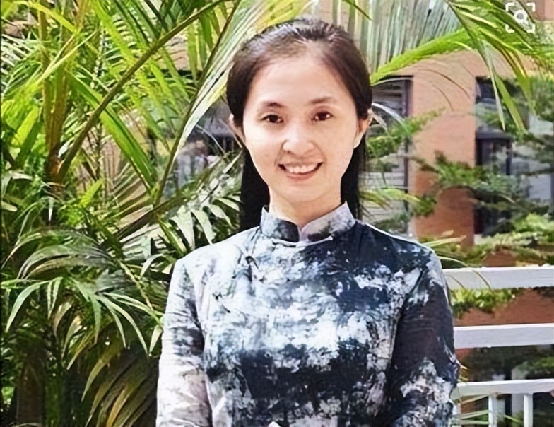 旗袍老师胡红梅,胡红梅老师事件过程