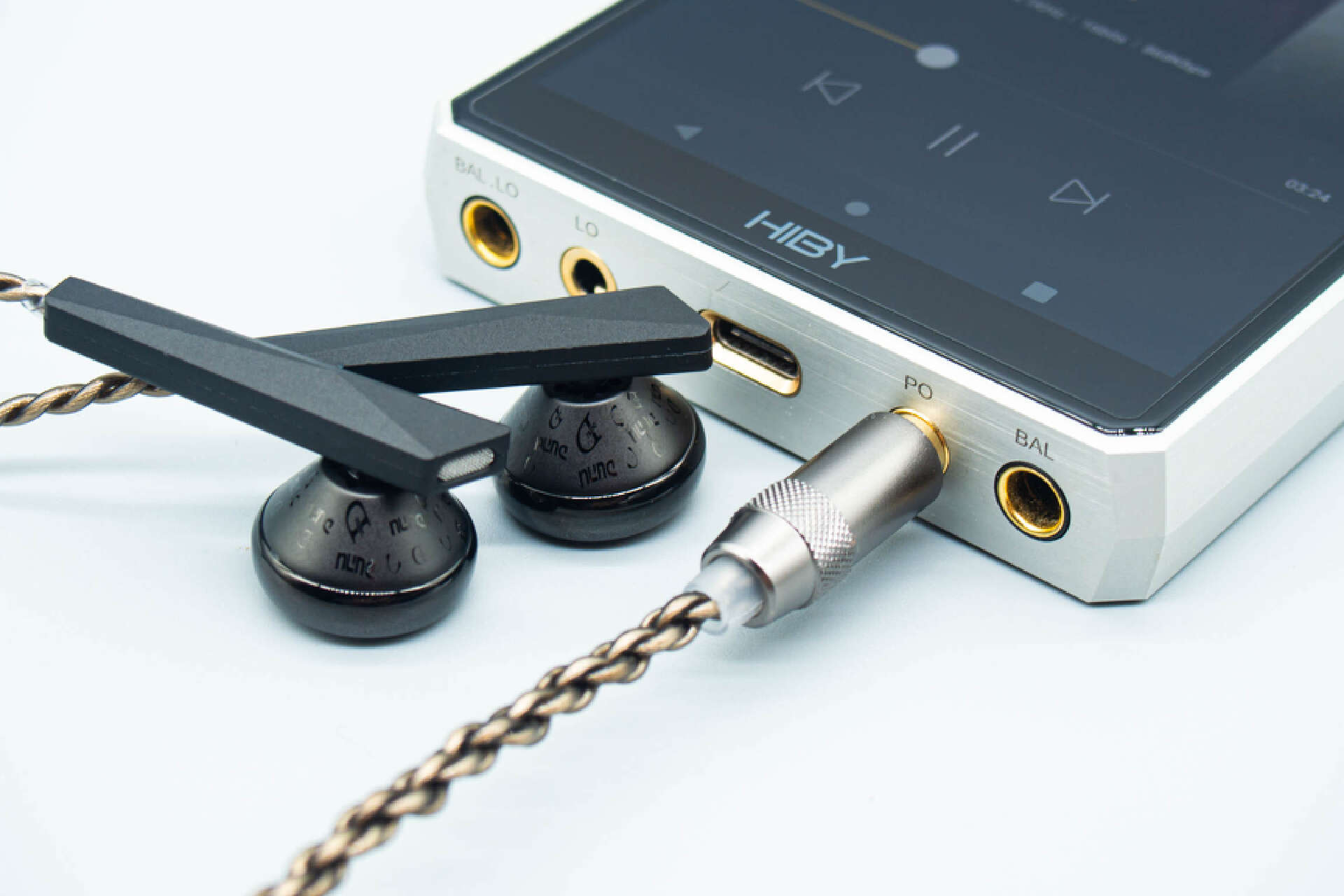 达音科alpha3和凯声,达音科alpha3和泰坦