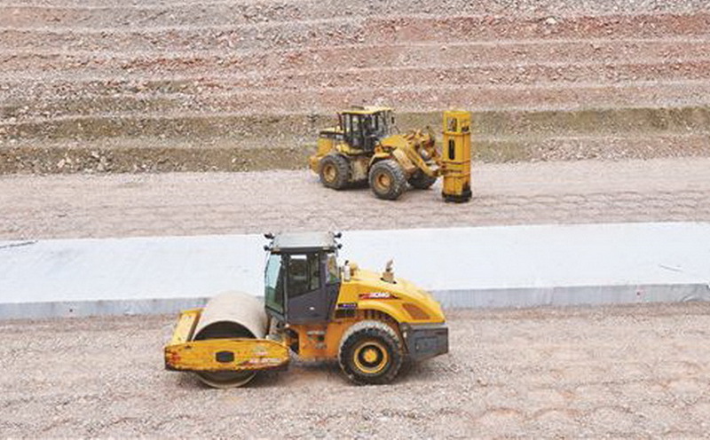 冲击式压路机与压路机有什么区别,冲击压路机碾压效果不可替代