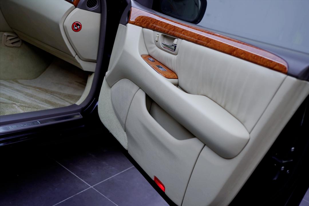 搞了辆“破烂不堪”05年凌志LS430，进厂翻新重造，复活又变新车