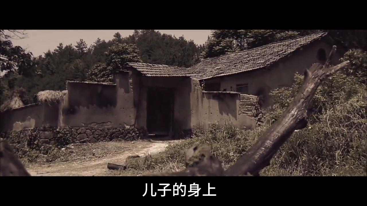 小孩穿泳衣被吊死案件,13岁男童穿花衣吊死案