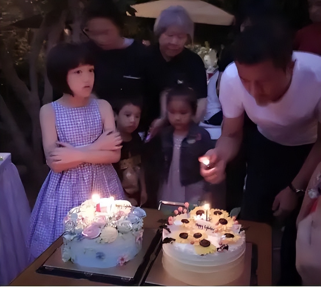 47岁王菲为何看上37岁的谢霆锋,17岁谢霆锋与28岁王菲同台