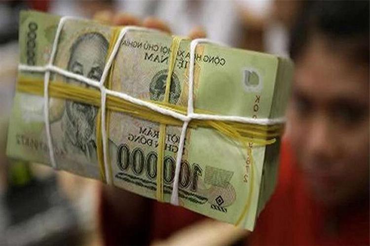 越南人民币被当众摆放在街头,为什么越南大街上放人民币