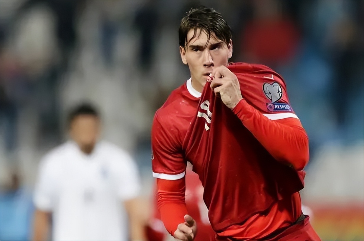 “双塔”完胜“单魔”！“塞铁”最强一环恐搅乱世界杯格局